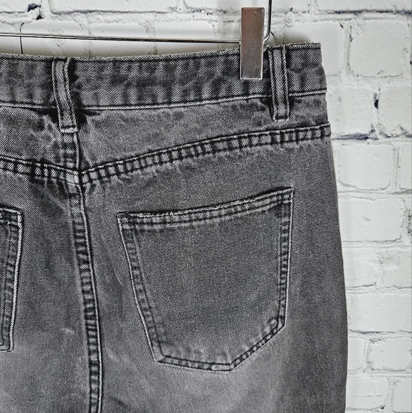MANDEE | 90s ultra high rise tapered leg distressed mom jeans - Picture 1 of 10